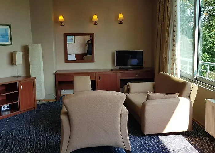 Hotel Kndf Marine 3*