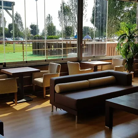 Hotel Kndf Marine Istanboel